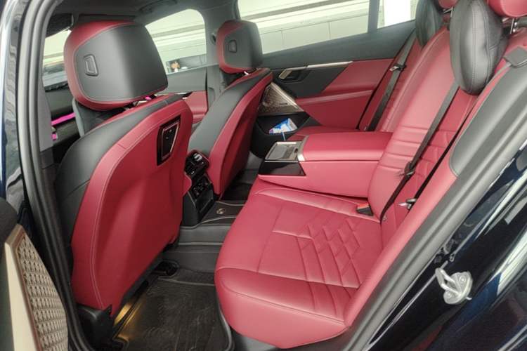 Used BMW 5 Series 2025 530Li Luxury Edition M Sport Package Left Rear Seat