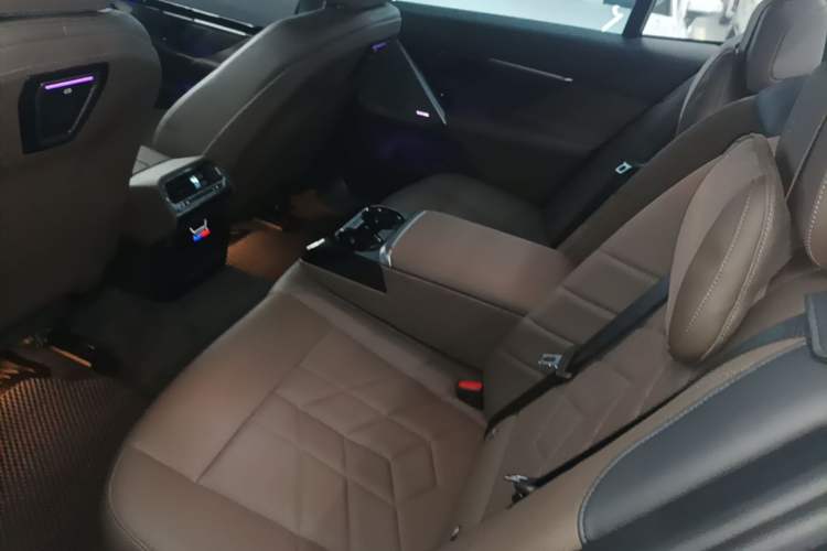 Used BMW 5 Series 2025 525Li M Sport Package Left Rear Seat