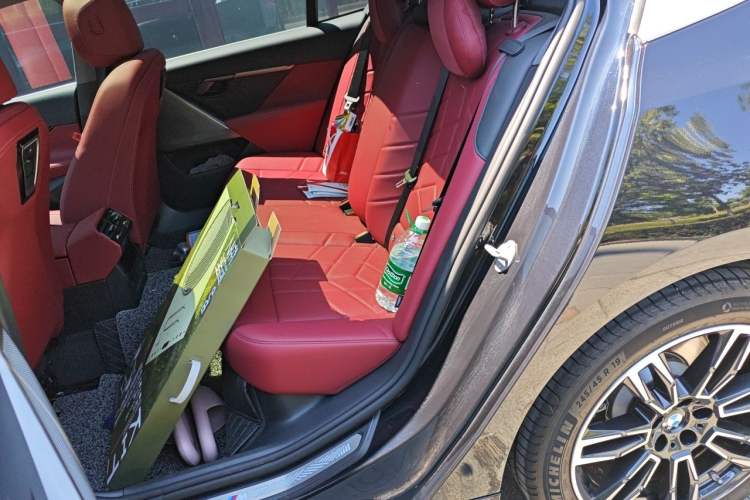 Used BMW 5 Series 2025 525Li M Sport Package Left Rear Seat