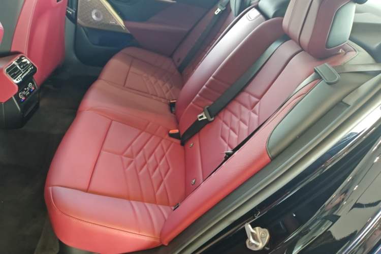 Used BMW 5 Series 2025 530Li Luxury Edition M Sport Package Left Rear Seat
