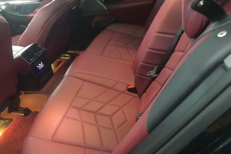 Used BMW 5 Series 2025 525Li M Sport Package Left Rear Seat