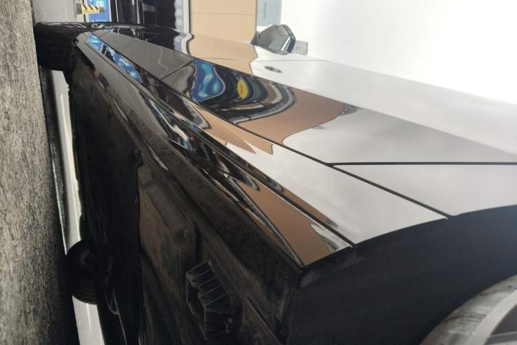 Used BMW 5 Series 2025 530Li Leading Model M Sport Package Left Side Sill