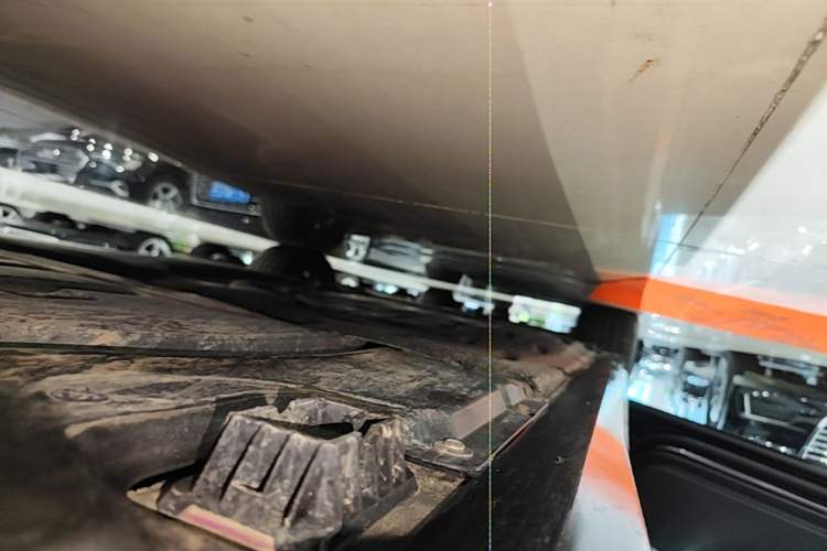 Used BMW 5 Series 2025 530Li Leading Model M Sport Package Left Side Sill