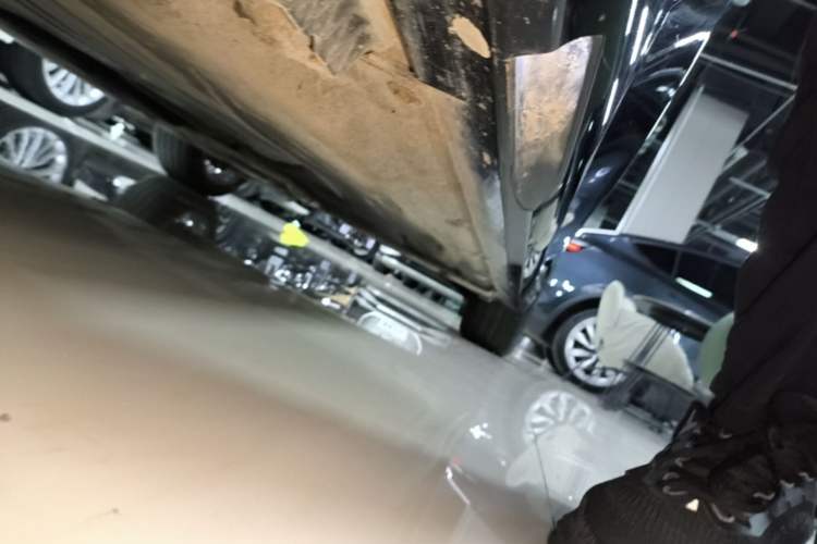 Used BMW 5 Series 2025 525Li Luxury Package Left Side Sill