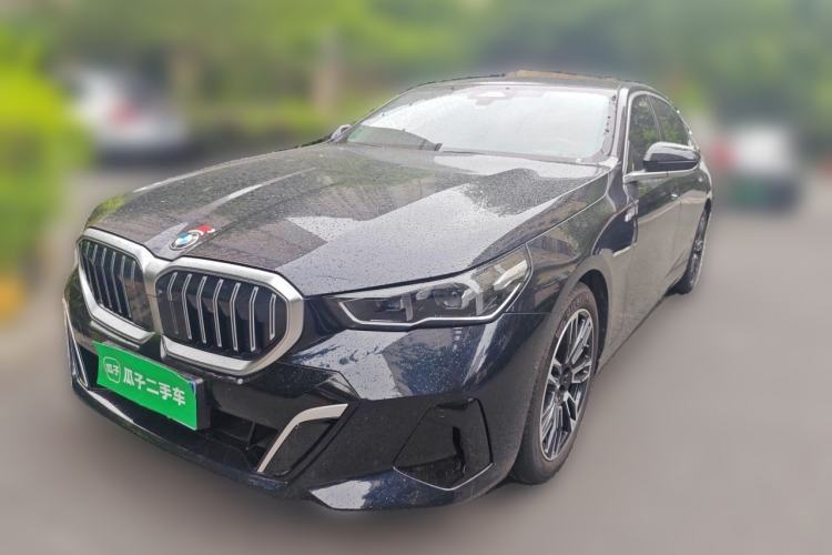 Used BMW 5 Series 2025 530Li Leading Model M Sport Package Guazi used car, China used car export, Used car for sale, Used cars, Cheapest cars for sale