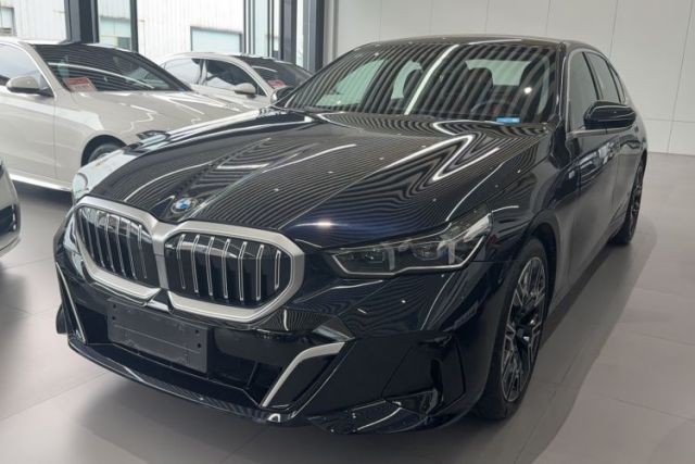 Used BMW 5 Series 2025 530Li Luxury Edition M Sport Package