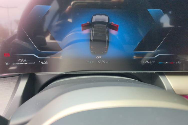 Used BMW 5 Series 2025 530Li Luxury Edition M Sport Package Odometer Close Up