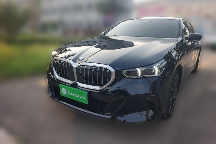 Used BMW 5 Series 2025 530Li Leading Model M Sport Package Guazi used car, China used car export, Used car for sale, Used cars, Cheapest cars for sale