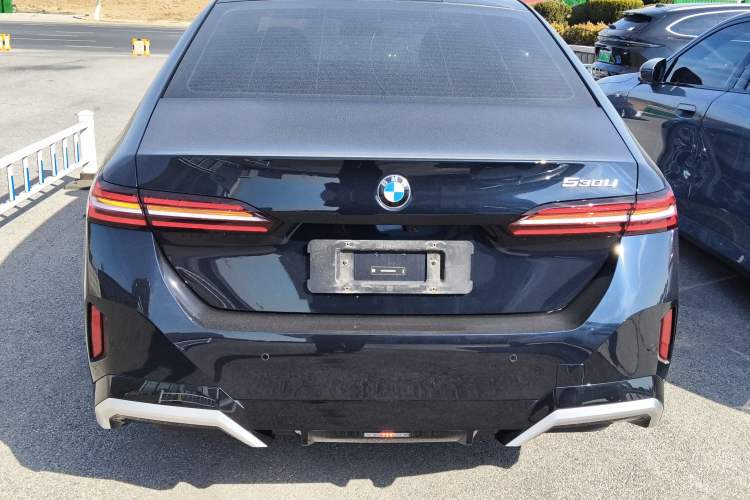 Used BMW 5 Series 2025 530Li Luxury Edition M Sport Package Rear