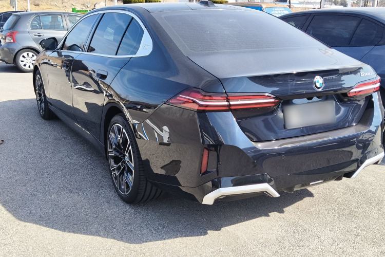 Used BMW 5 Series 2025 530Li Luxury Edition M Sport Package Rear Left 45 Deg