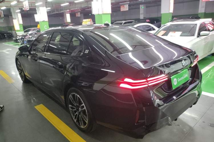 Used BMW 5 Series 2025 530Li Leading Model M Sport Package Rear Left 45 Deg