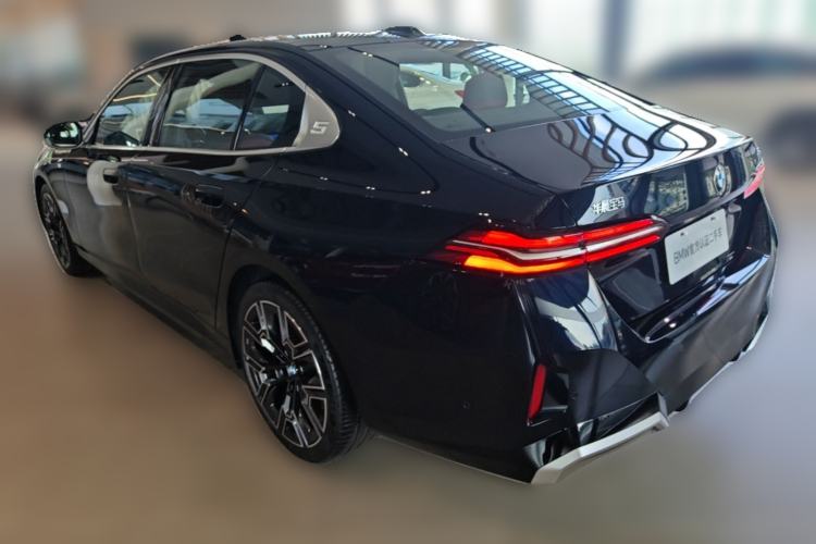 Used BMW 5 Series 2025 530Li Luxury Edition M Sport Package Rear Left 45 Deg