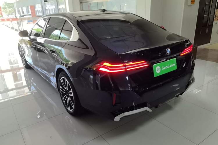 Used BMW 5 Series 2025 530Li Leading Model M Sport Package Rear Left 45 Deg