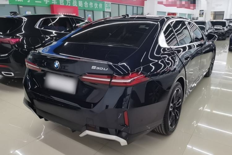 Used BMW 5 Series 2025 530Li Leading Model M Sport Package Rear Right 45 Deg
