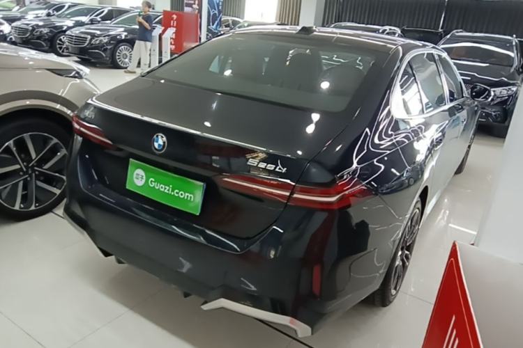 Used BMW 5 Series 2025 525Li M Sport Package Rear Right 45 Deg