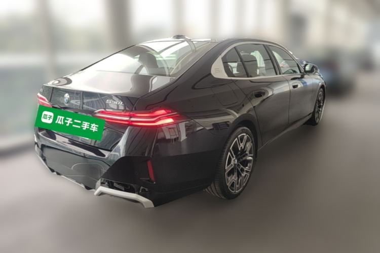 Used BMW 5 Series 2025 530Li Luxury Edition M Sport Package Rear Right 45 Deg