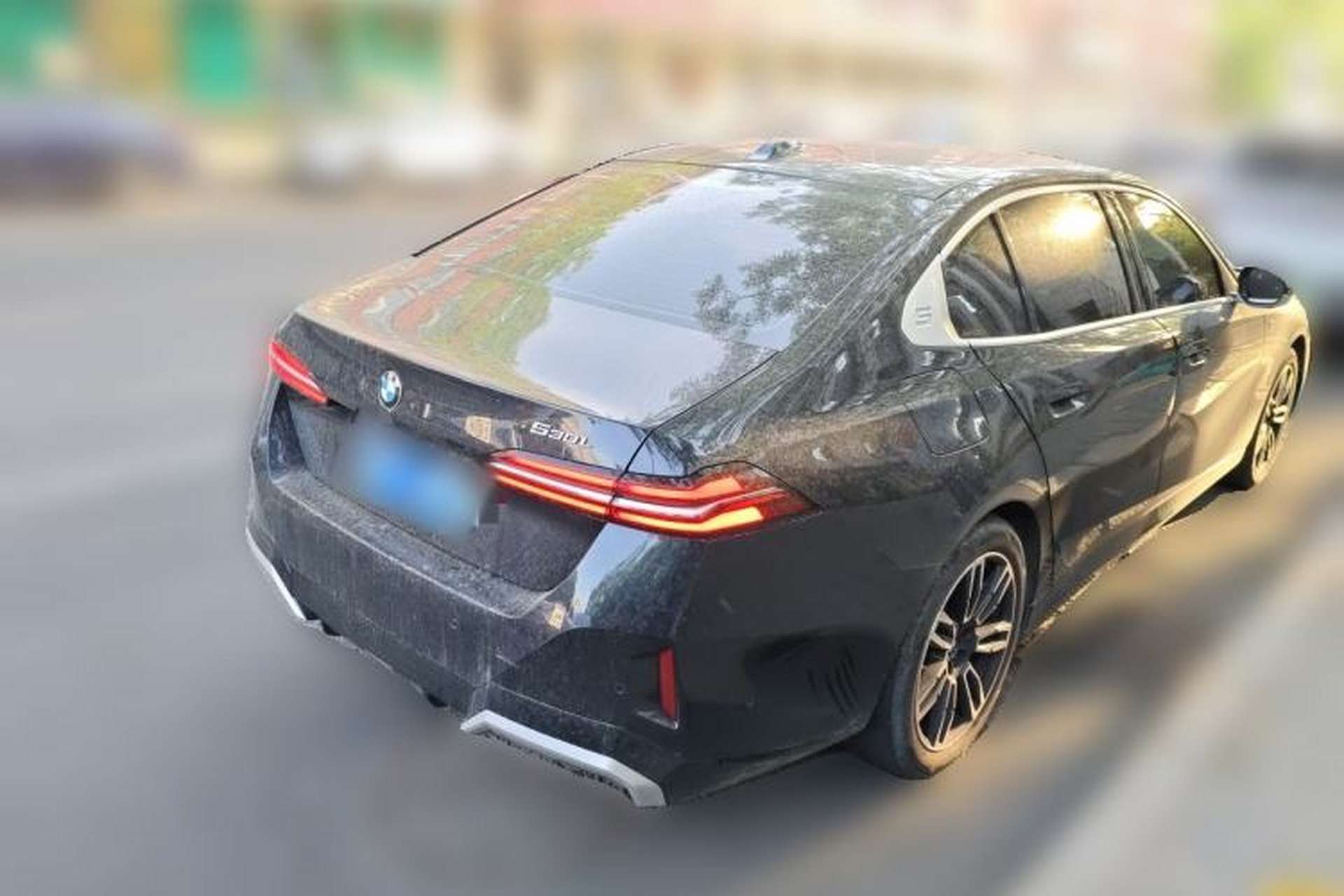 Used BMW 5 Series 2025 530Li Leading Model M Sport Package Rear Right 45 Deg