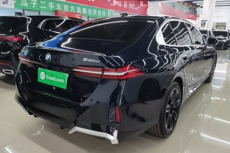 Used BMW 5 Series 2025 530Li Leading Model M Sport Package Rear Right 45 Deg