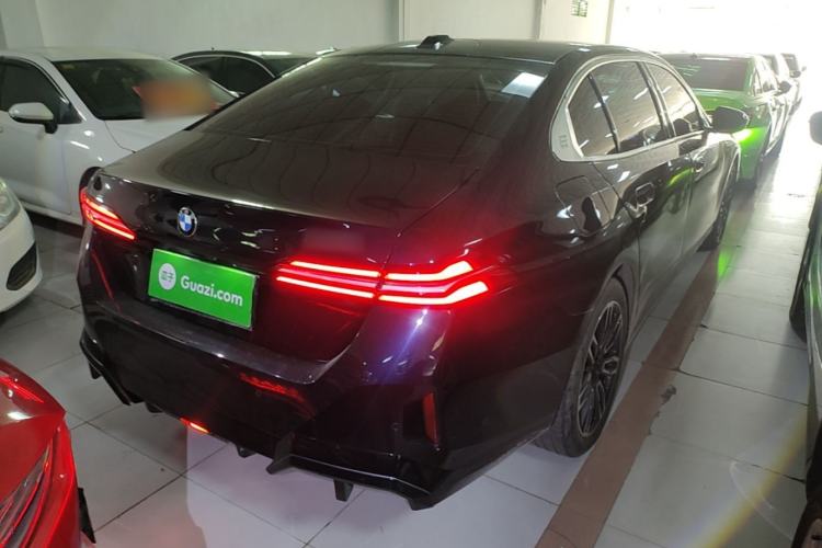 Used BMW 5 Series 2025 530Li Leading Model M Sport Package Rear Right 45 Deg