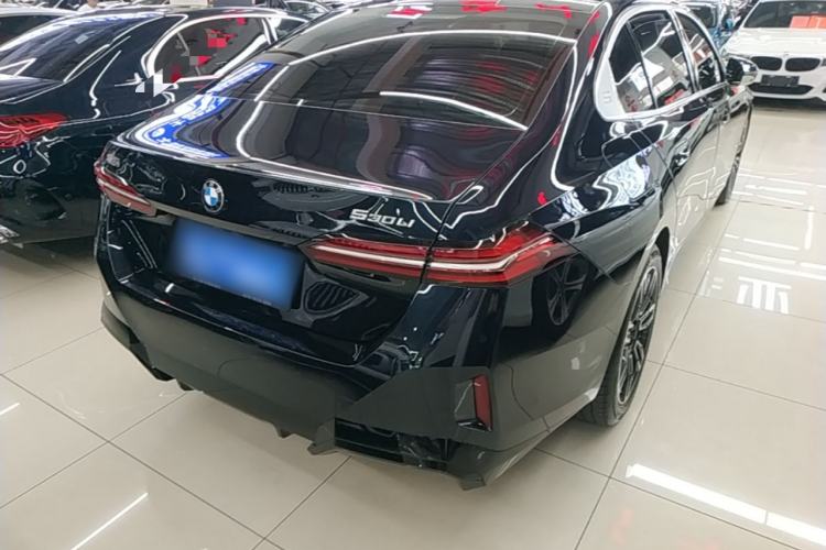 Used BMW 5 Series 2025 530Li Leading Model M Sport Package Rear Right 45 Deg