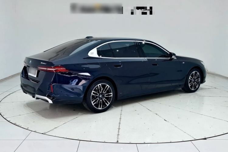 Used BMW 5 Series 2025 530Li Leading Model M Sport Package Rear Right 45 Deg