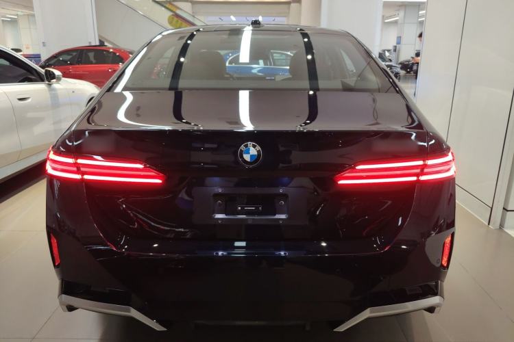 Used BMW 5 Series 2025 530Li Luxury Edition M Sport Package Rear