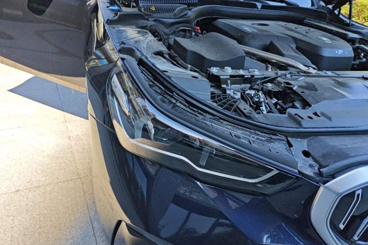 Used BMW 5 Series 2025 525Li M Sport Package Right Front Headlight