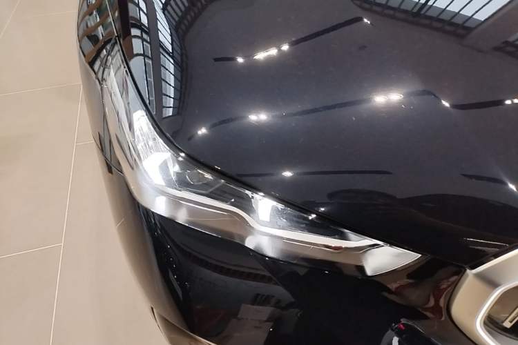 Used BMW 5 Series 2025 530Li Leading Model M Sport Package Right Front Headlight