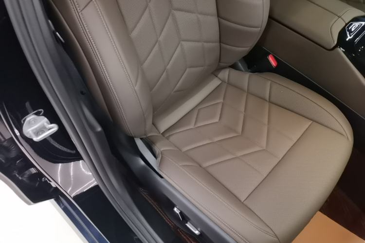 Used BMW 5 Series 2025 530Li Leading Model M Sport Package Right Front Seat