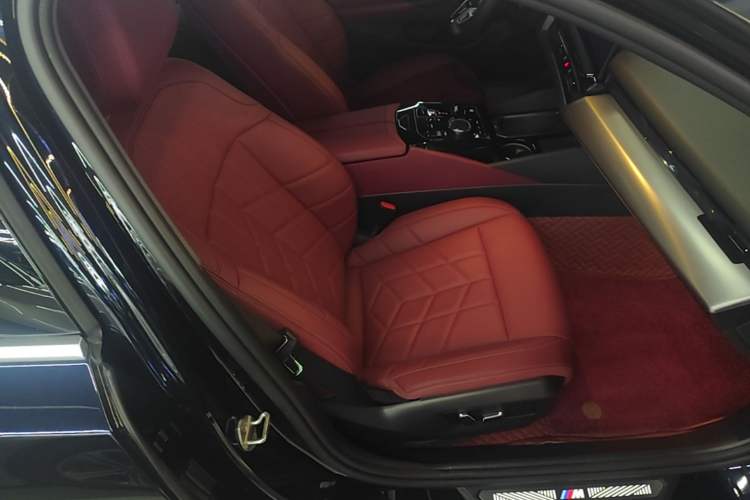 Used BMW 5 Series 2025 530Li Leading Model M Sport Package Right Front Seat