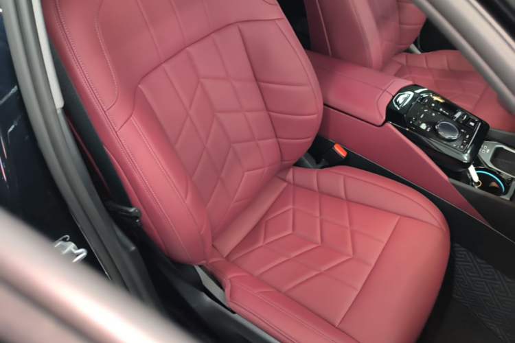 Used BMW 5 Series 2025 530Li Leading Model M Sport Package Right Front Seat