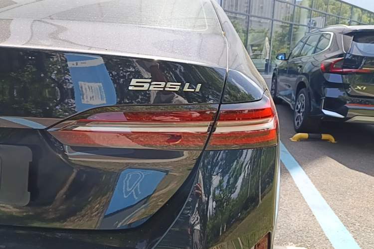 Used BMW 5 Series 2025 525Li M Sport Package Right Rear Taillight