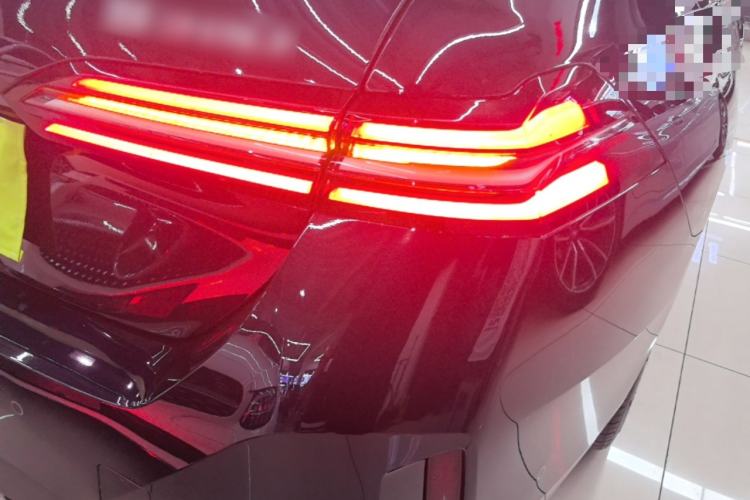 Used BMW 5 Series 2025 530Li Leading Model M Sport Package Right Rear Taillight