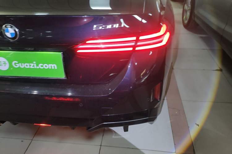 Used BMW 5 Series 2025 530Li Leading Model M Sport Package Right Rear Taillight