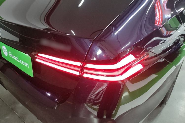 Used BMW 5 Series 2025 530Li Leading Model M Sport Package Right Rear Taillight