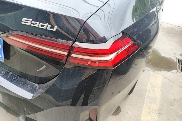 Used BMW 5 Series 2025 530Li Leading Model M Sport Package Right Rear Taillight
