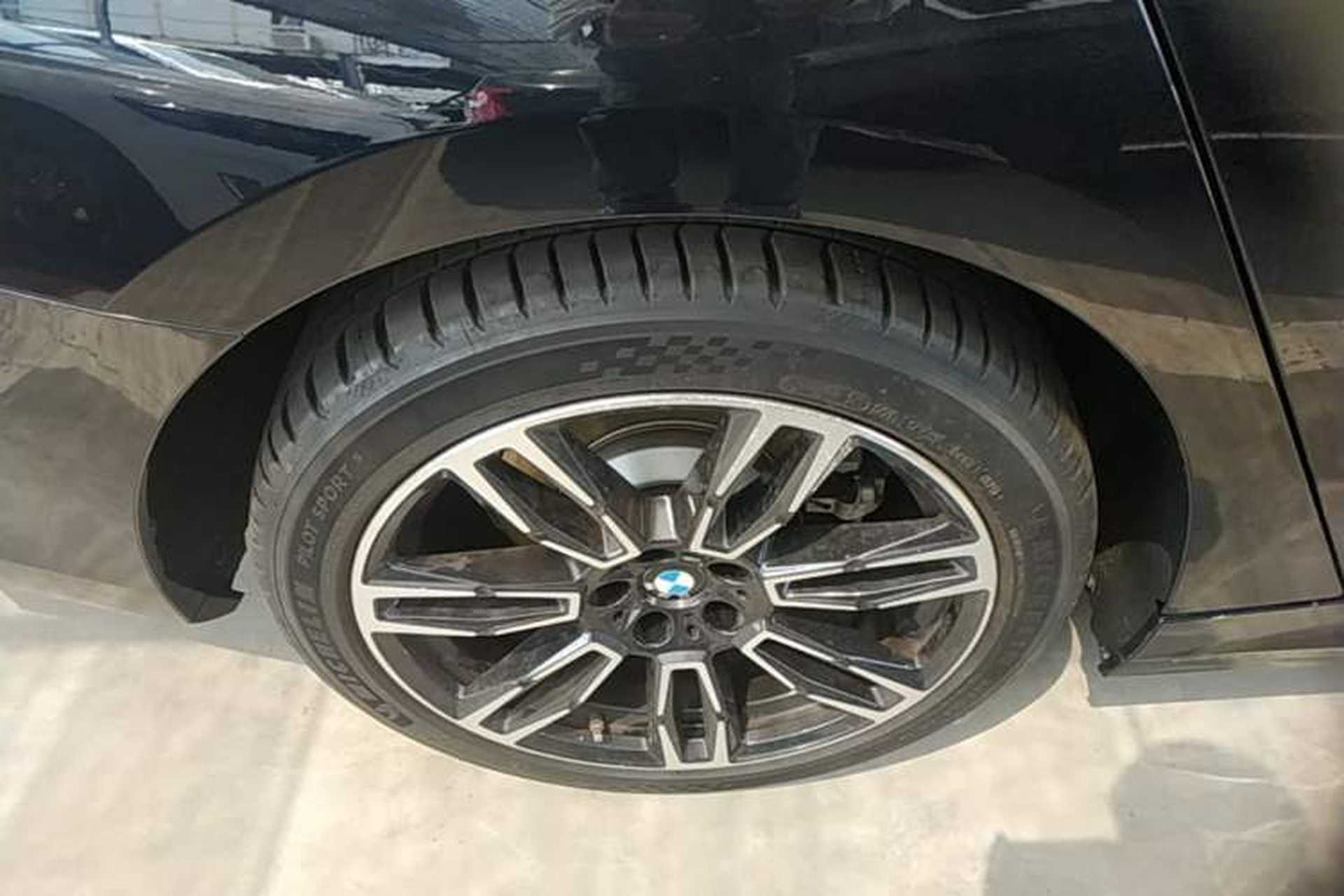 Used BMW 5 Series 2025 530Li Leading Model M Sport Package Right Rear Wheel Hub