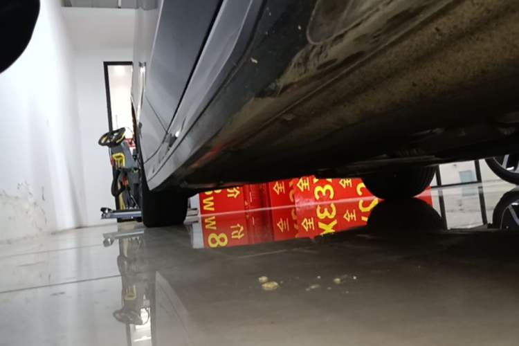 Used BMW 5 Series 2025 525Li M Sport Package Right Side Sill