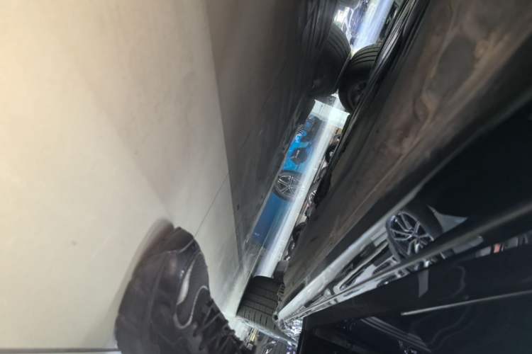 Used BMW 5 Series 2025 530Li Leading Model M Sport Package Right Side Sill
