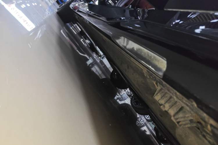 Used BMW 5 Series 2025 530Li Leading Model M Sport Package Right Side Sill