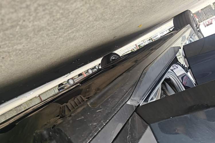Used BMW 5 Series 2025 530Li Leading Model M Sport Package Right Side Sill