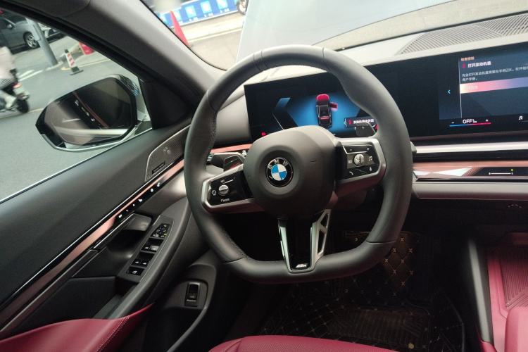 Used BMW 5 Series 2025 530Li Leading Model M Sport Package Steering Wheel