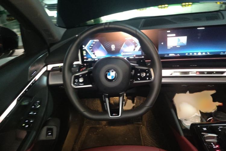 Used BMW 5 Series 2025 530Li Leading Model M Sport Package Steering Wheel