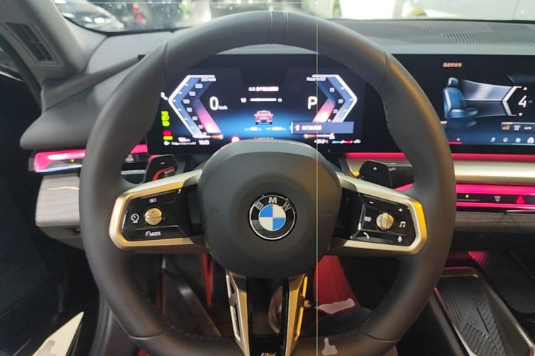 Used BMW 5 Series 2025 530Li Luxury Edition M Sport Package Steering Wheel