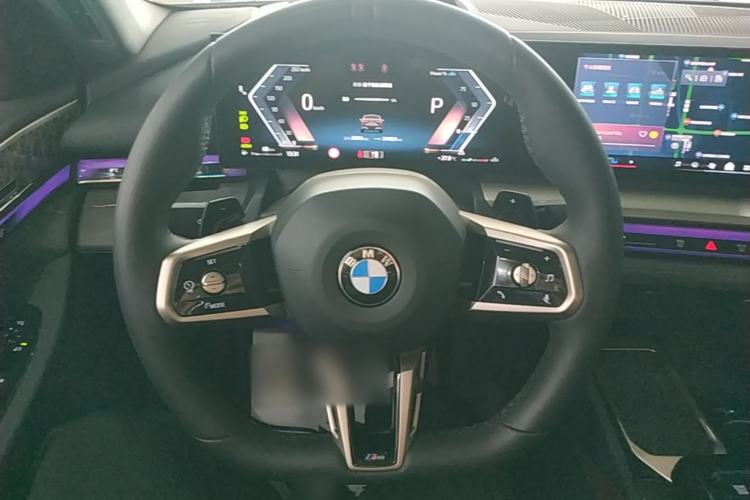 Used BMW 5 Series 2025 530Li Luxury Edition M Sport Package Steering Wheel