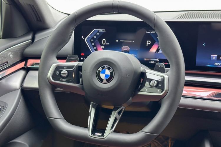 Used BMW 5 Series 2025 530Li Leading Model M Sport Package Steering Wheel
