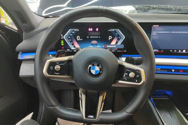 Used BMW 5 Series 2025 530Li Luxury Edition M Sport Package Steering Wheel