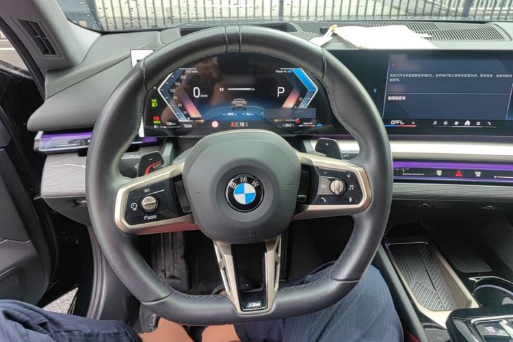 Used BMW 5 Series 2025 530Li Luxury Edition M Sport Package Steering Wheel