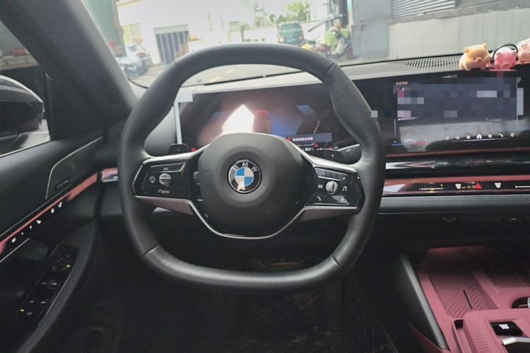 Used BMW 5 Series 2025 530Li Leading Model M Sport Package Steering Wheel