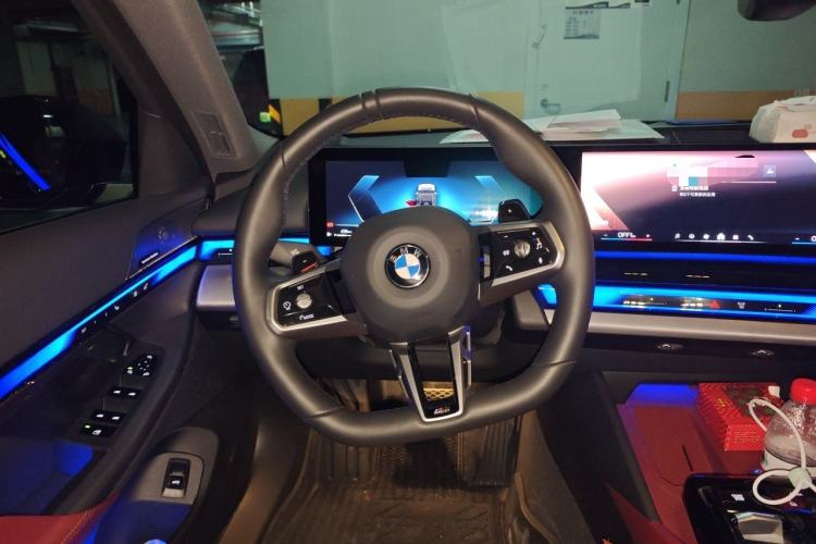 Used BMW 5 Series 2025 530Li Leading Model M Sport Package Steering Wheel
